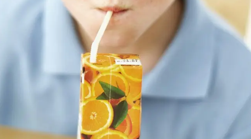 Suco de caixinha “100%”
