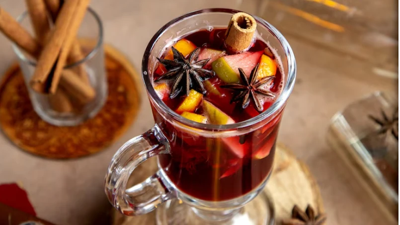 Chá Gelado de Hibisco com Maçã e Canela