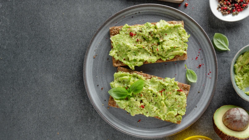 Bruschetta de Abacate com Limão e Pimenta