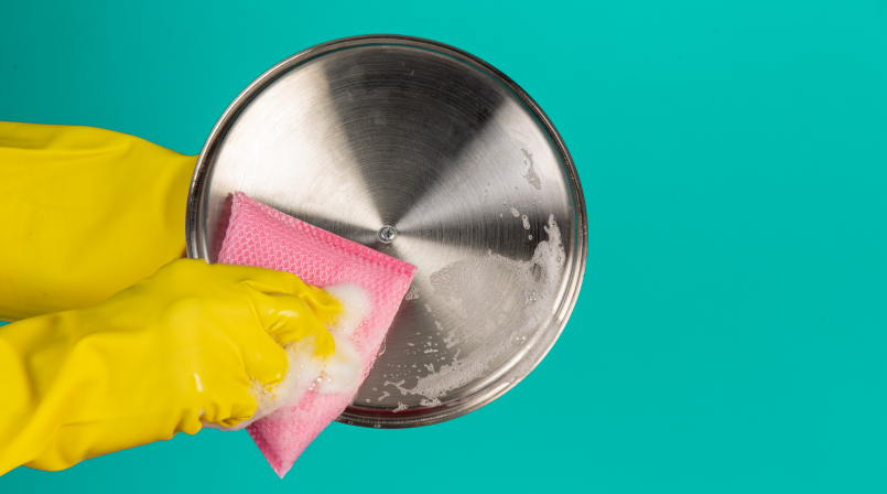 7 truques caseiros para deixar panelas brilhando sem esforço