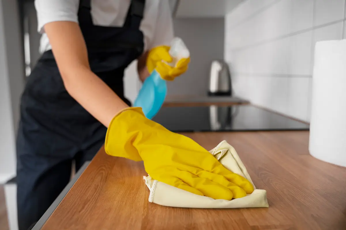 Métodos caseiros e infalíveis para remover gordura e deixar sua cozinha brilhando - Fogo Na Panela